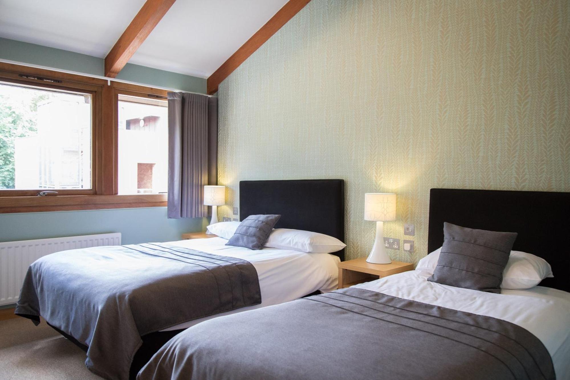 Hinxton Hall Hotel And Conference Centre 外观 照片